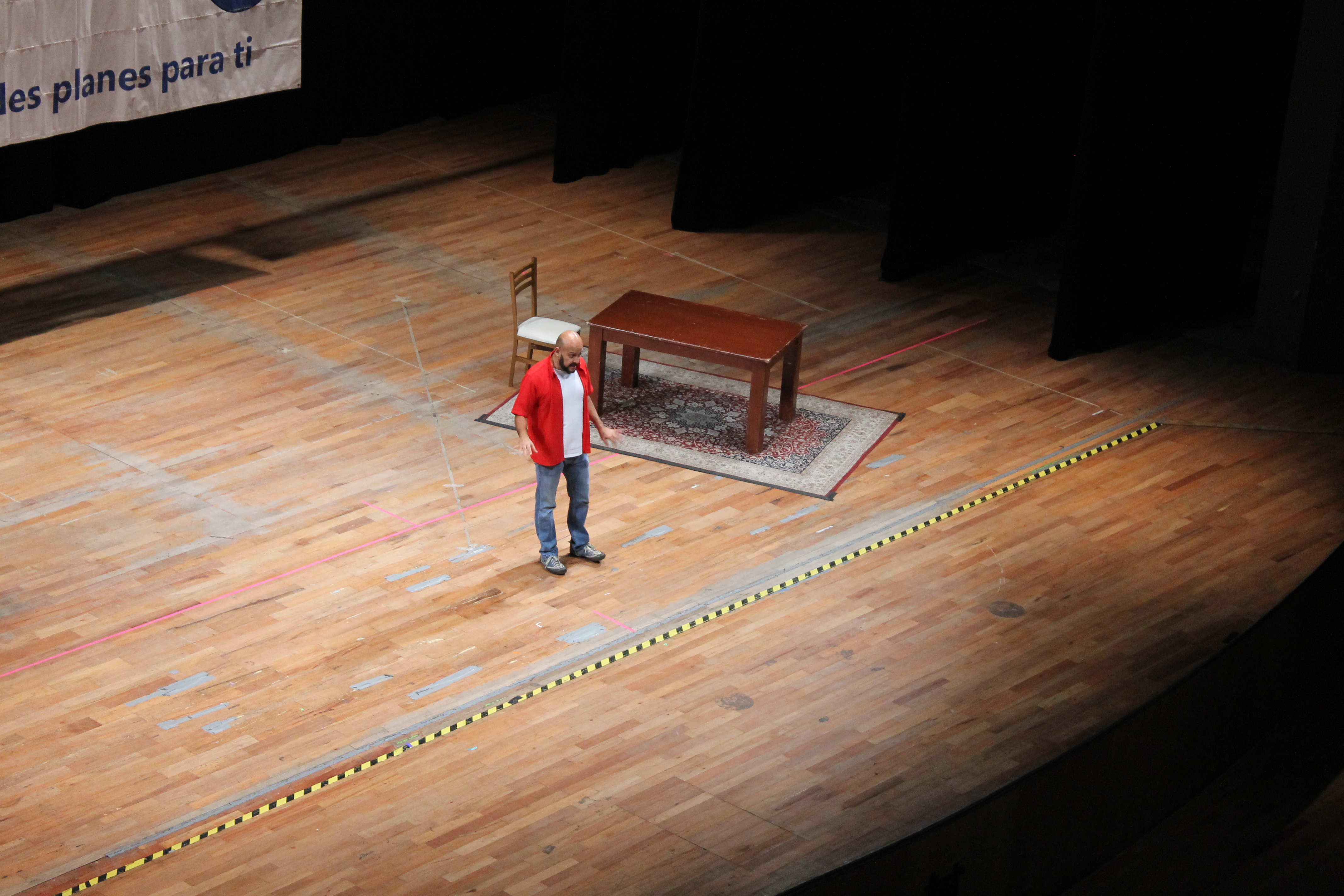 Odin Dupeyron presentó su monólogo: ¡A vivir!.