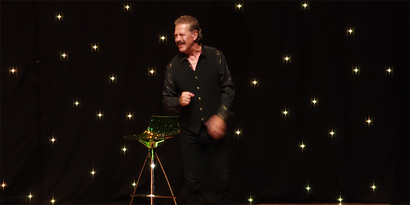 OBRA LOS HOMBRES SON DE MARTE LAS MUJERES DE VENUS.