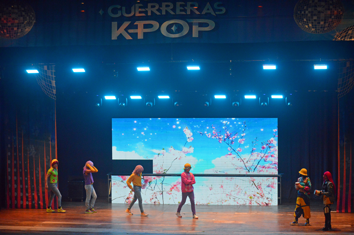 OBRA TRIBUTO GUERRERAS K-POP